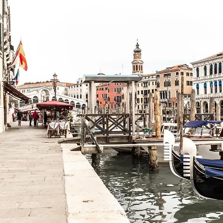 Charming On The Grand Canal R&r Apartment *
